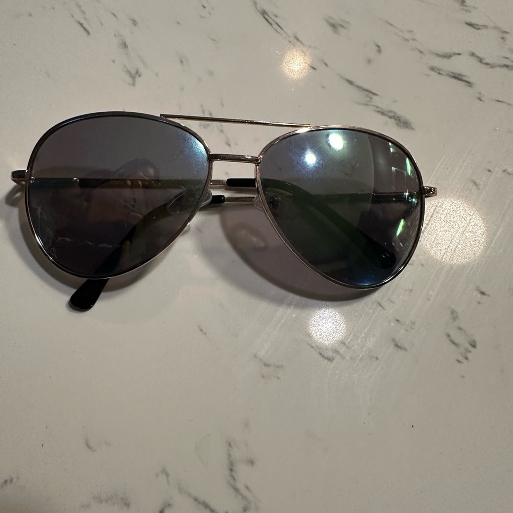 Pretty little thing Aviator sun glasses